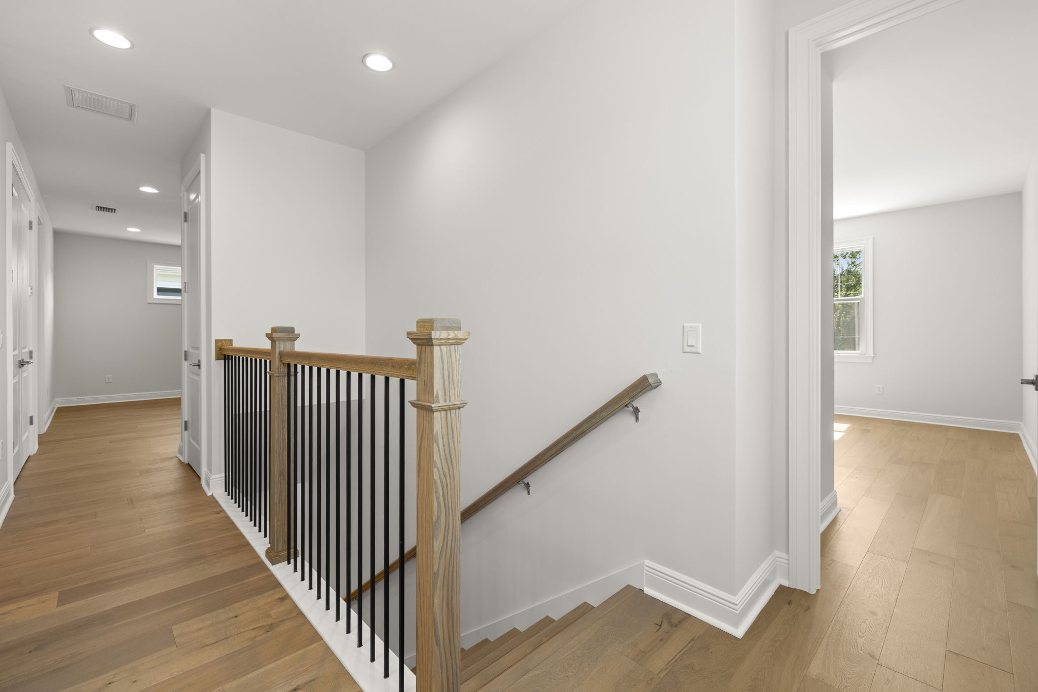 Tampa, Florida, 33629, United States, 4 Bedrooms Bedrooms, ,5 BathroomsBathrooms,Residential,For Sale,1986132