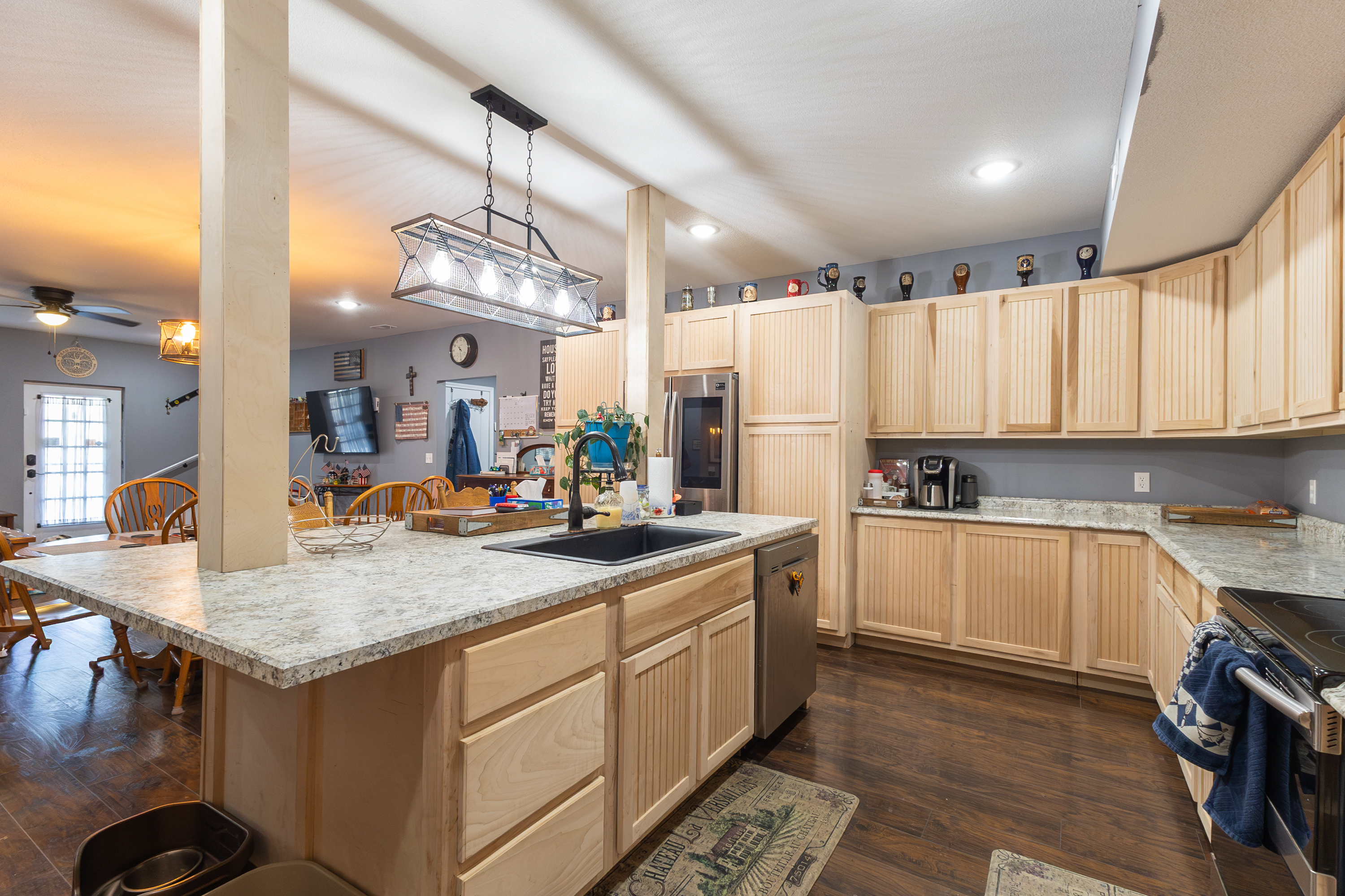 Hartsburg, Missouri, 65039, United States, 3 Bedrooms Bedrooms, ,Residential,For Sale,2010834