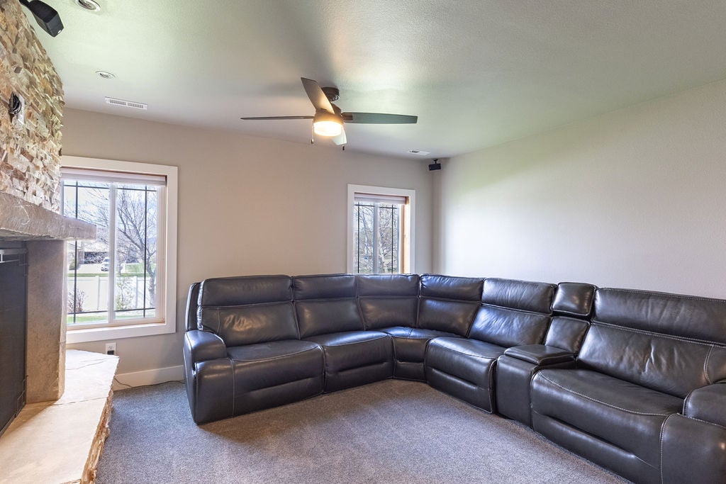 Billings, Montana, 59101, United States, 6 Bedrooms Bedrooms, ,4 BathroomsBathrooms,Residential,For Sale,2049164