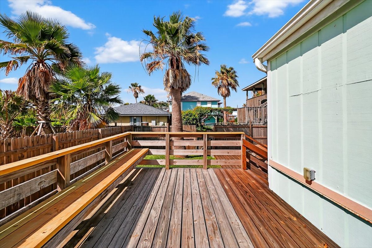 Port Aransas, Texas, 78373, United States, 3 Bedrooms Bedrooms, ,2 BathroomsBathrooms,Residential,For Sale,1973811