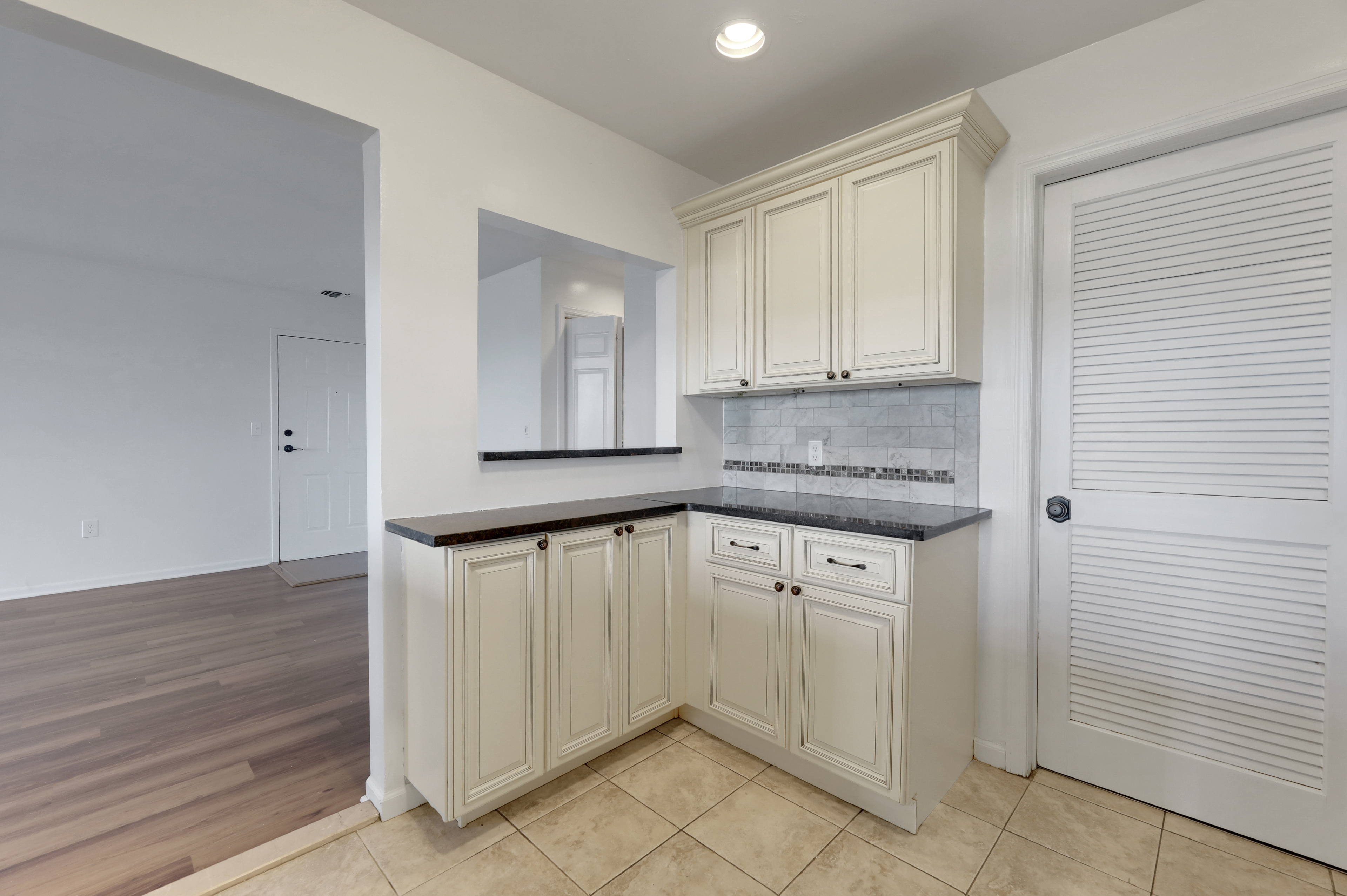  15 Crystal Lane, Paterson, NJ 07501 - 物件實景