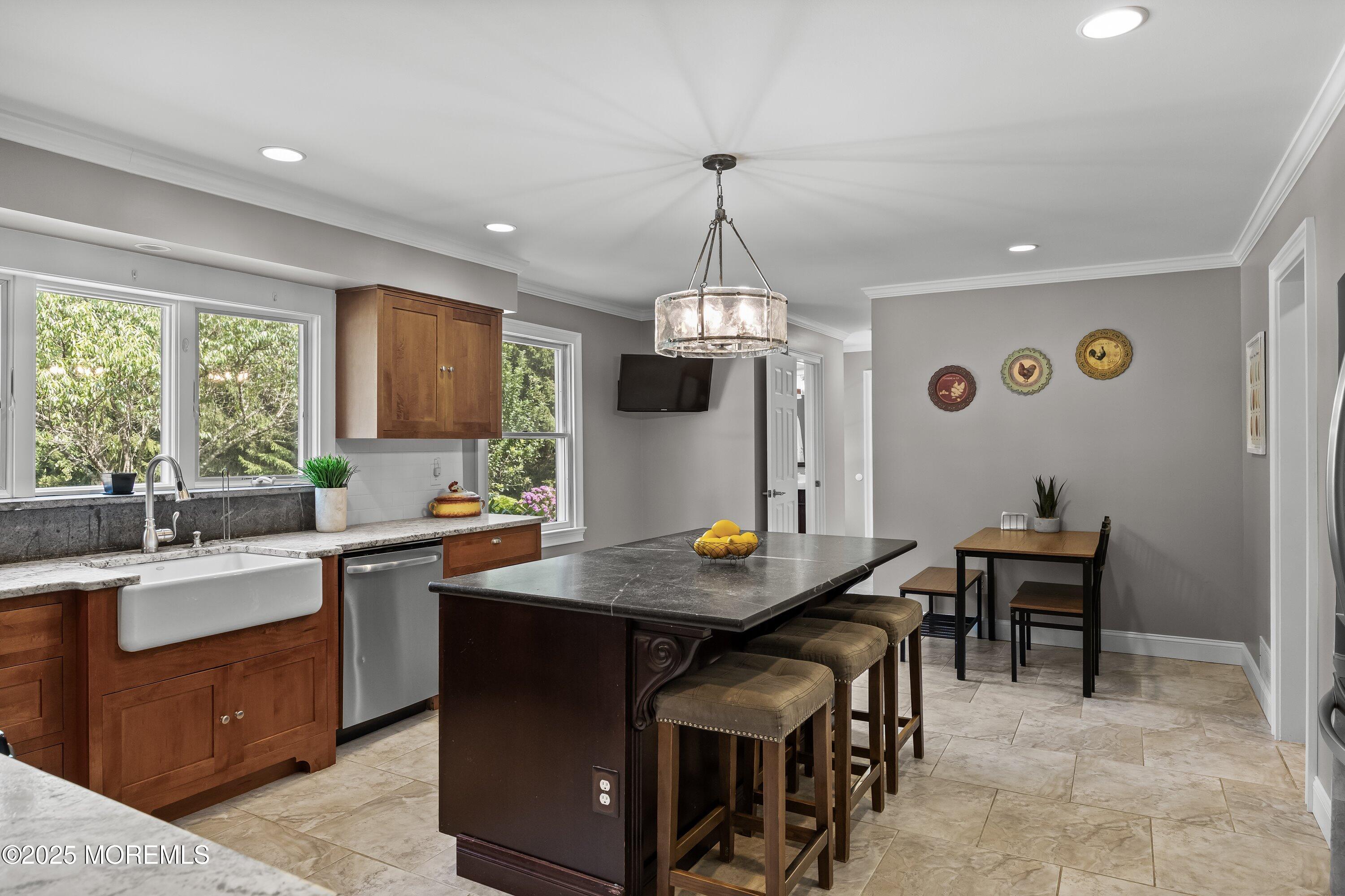 Cream Ridge, New Jersey, 08514, United States, 4 Bedrooms Bedrooms, ,3 BathroomsBathrooms,Residential,For Sale,1904272