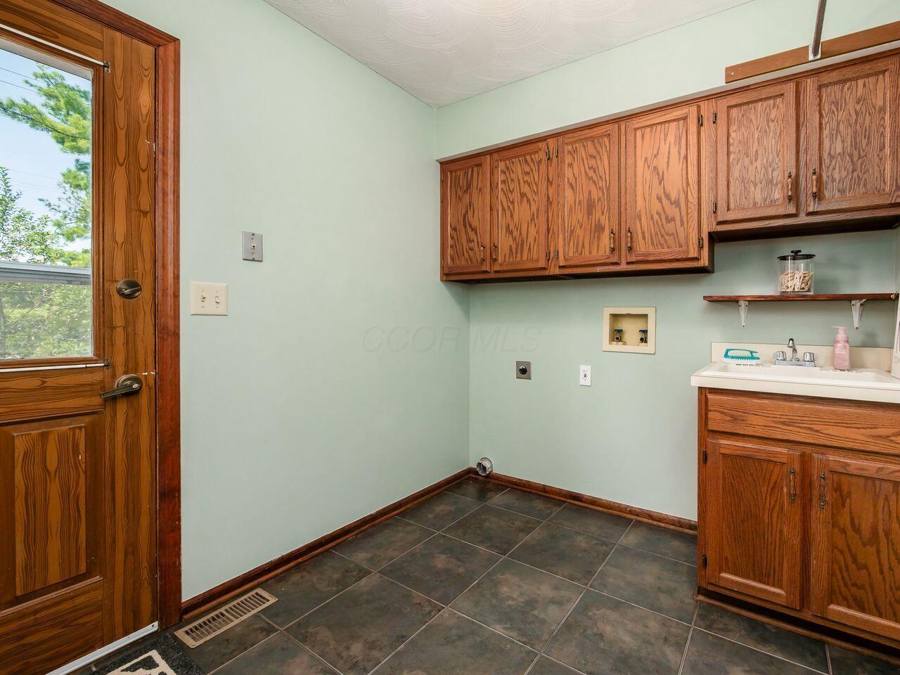 Westerville, Ohio, 43081, United States, 4 Bedrooms Bedrooms, ,3 BathroomsBathrooms,Residential,For Sale,1911058