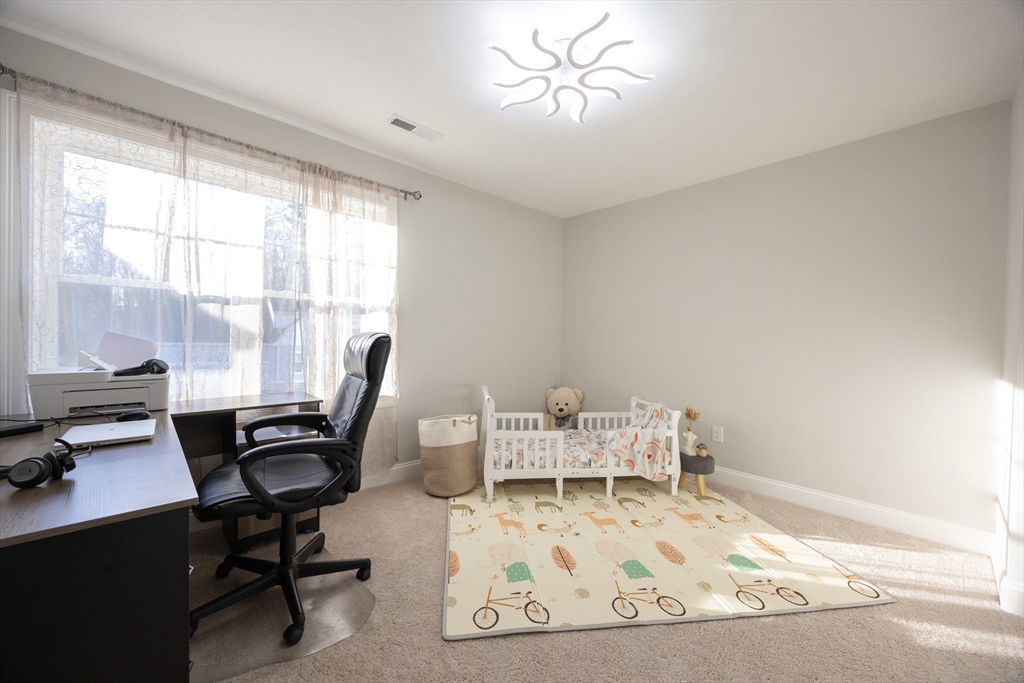 Bellingham, Massachusetts, 02019, United States, 4 Bedrooms Bedrooms, ,3 BathroomsBathrooms,Residential,For Sale,2000671