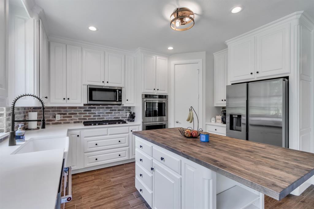 Flower Mound, Texas, 75022, United States, 5 Bedrooms Bedrooms, ,5 BathroomsBathrooms,Residential,For Sale,1895072
