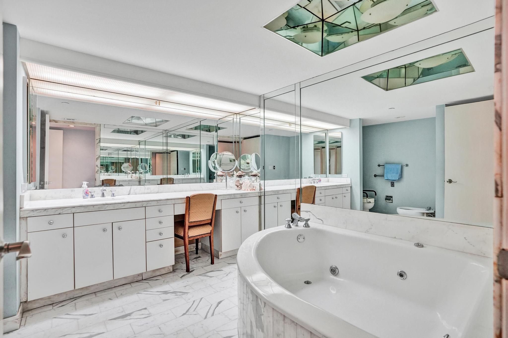  19355 Turnberry Way, Aventura, FL, 33180 - 物件實景