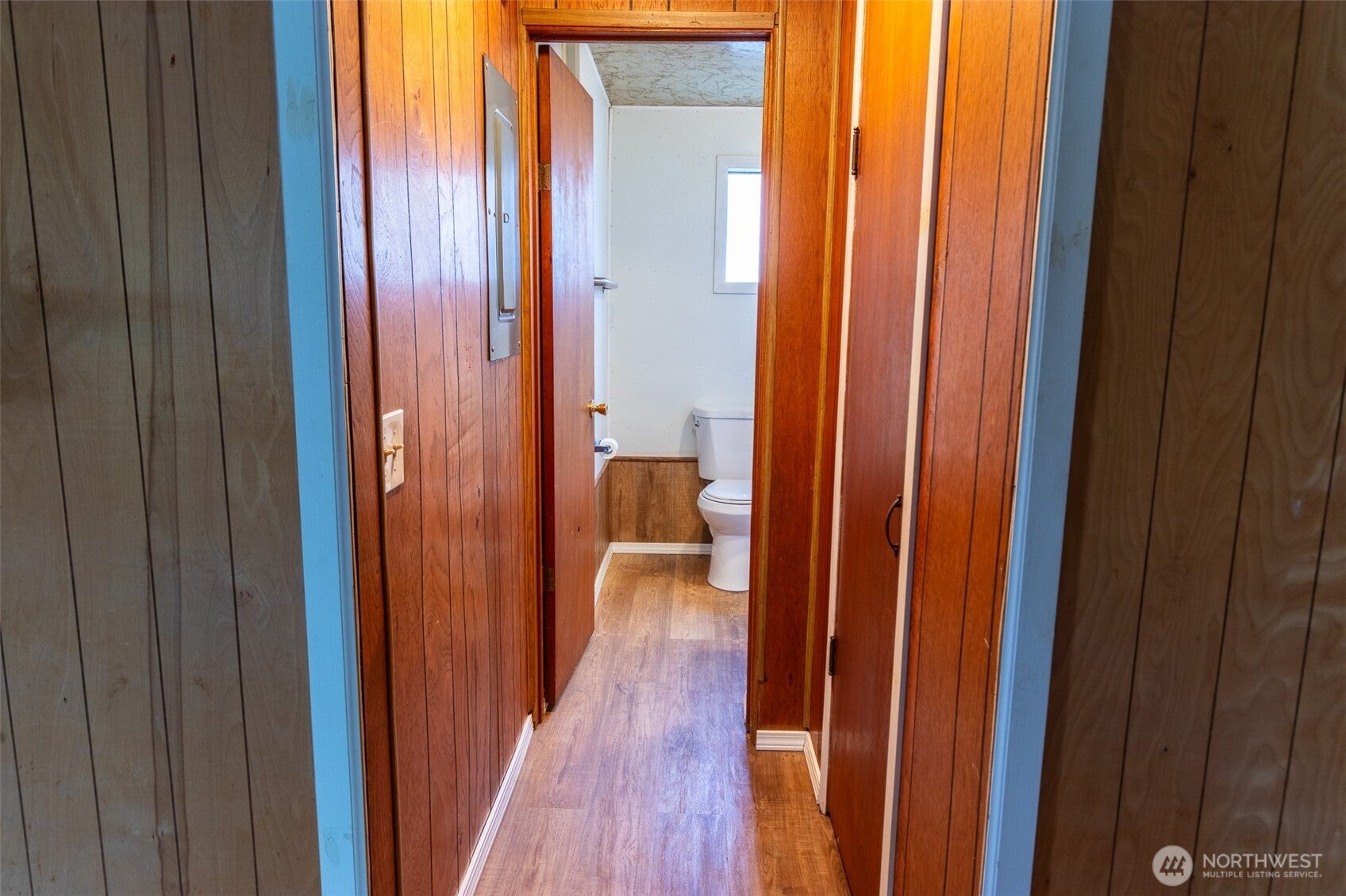 Tonasket, Washington, 98855, United States, ,Residential,For Sale,2001700