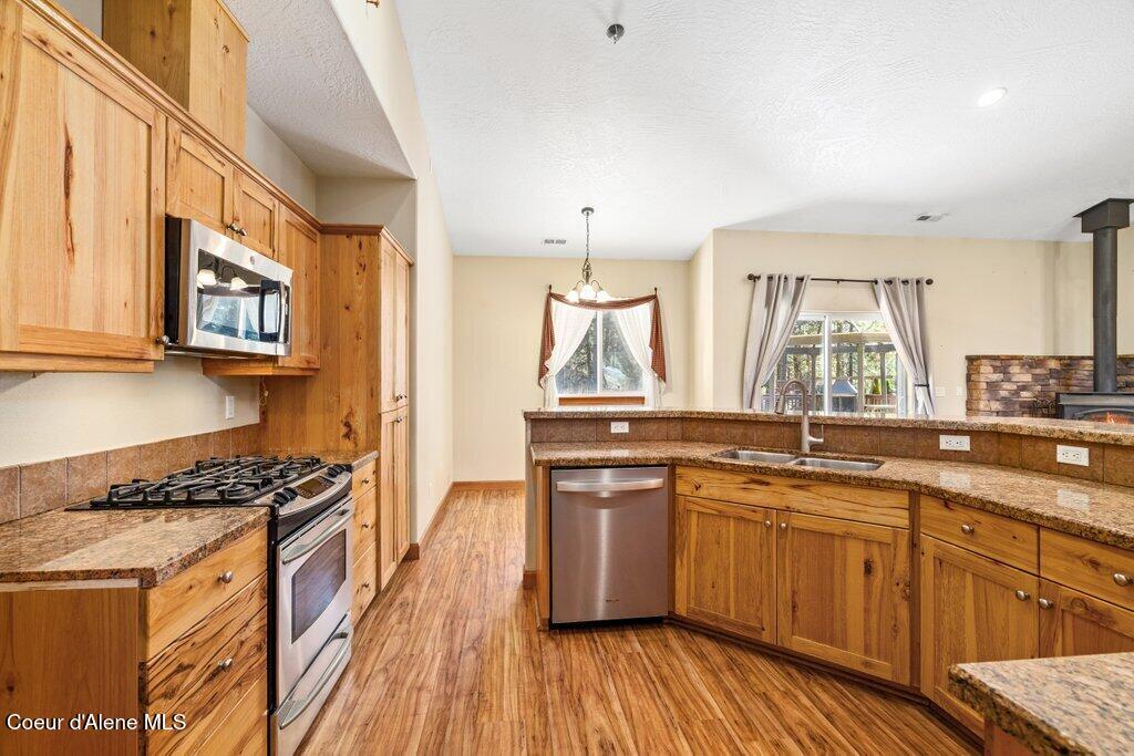 Athol, Idaho, 83801, United States, 4 Bedrooms Bedrooms, ,4 BathroomsBathrooms,Residential,For Sale,1975924