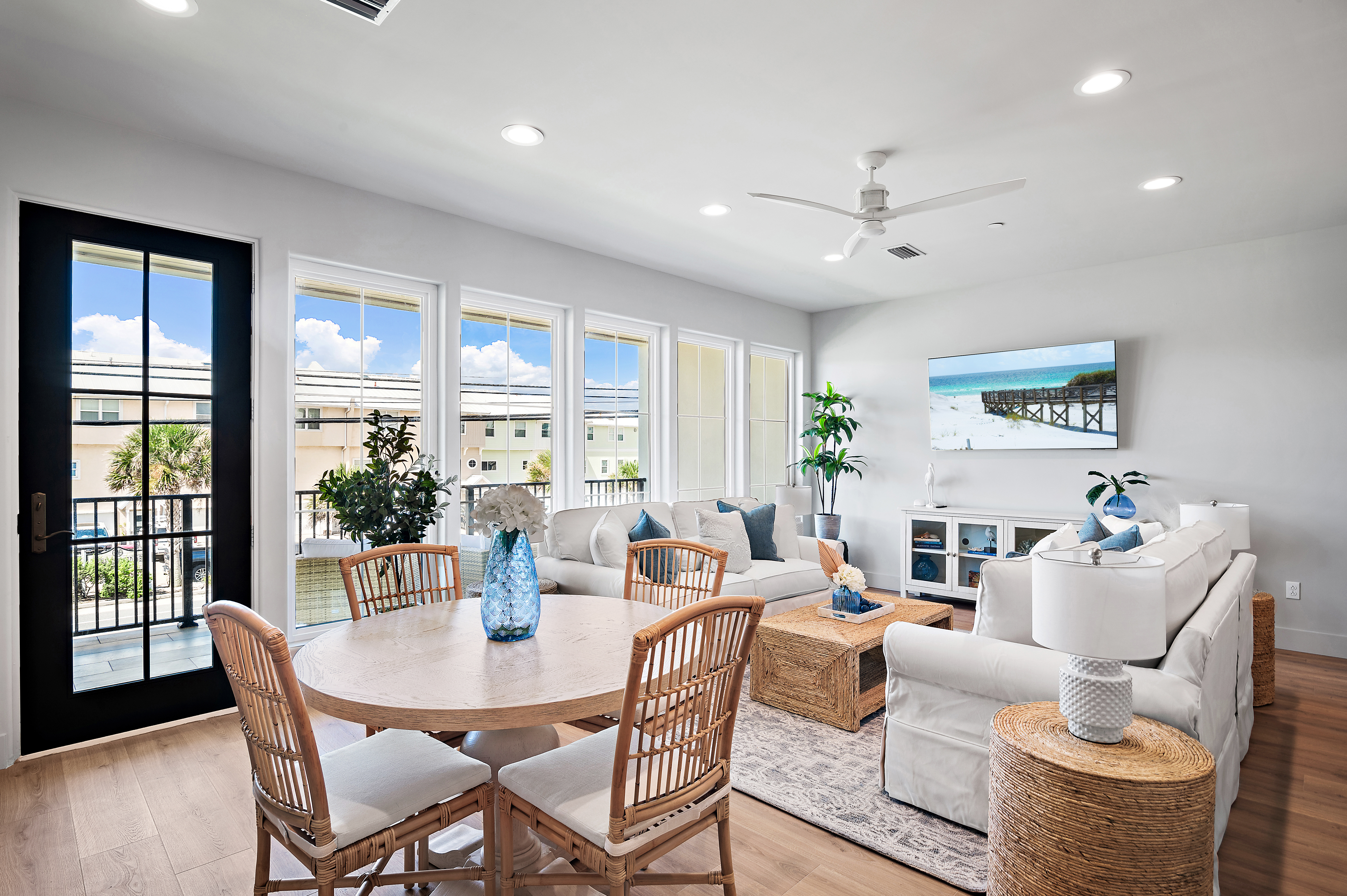  Luxury Concrete Gulf View Townhome - 物件實景