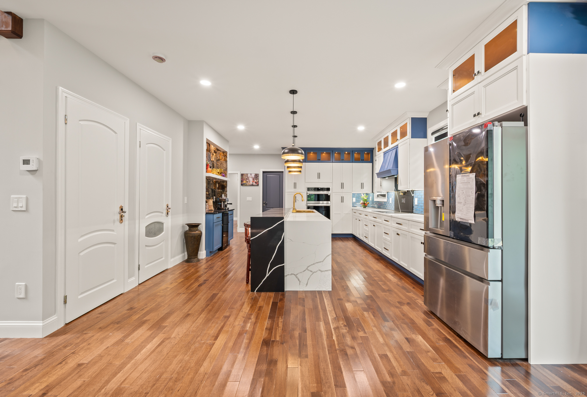 Simsbury, Connecticut, 06092, United States, 4 Bedrooms Bedrooms, ,3 BathroomsBathrooms,Residential,For Sale,1872405