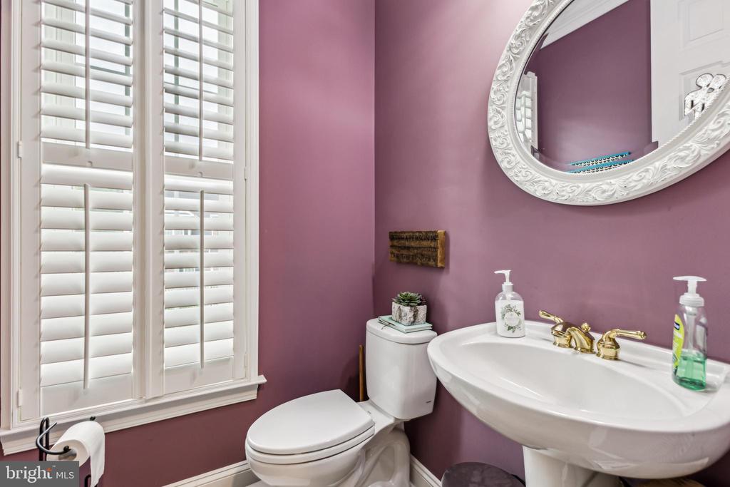 Manassas, Virginia, 20112, United States, 5 Bedrooms Bedrooms, ,5 BathroomsBathrooms,Residential,For Sale,1825143