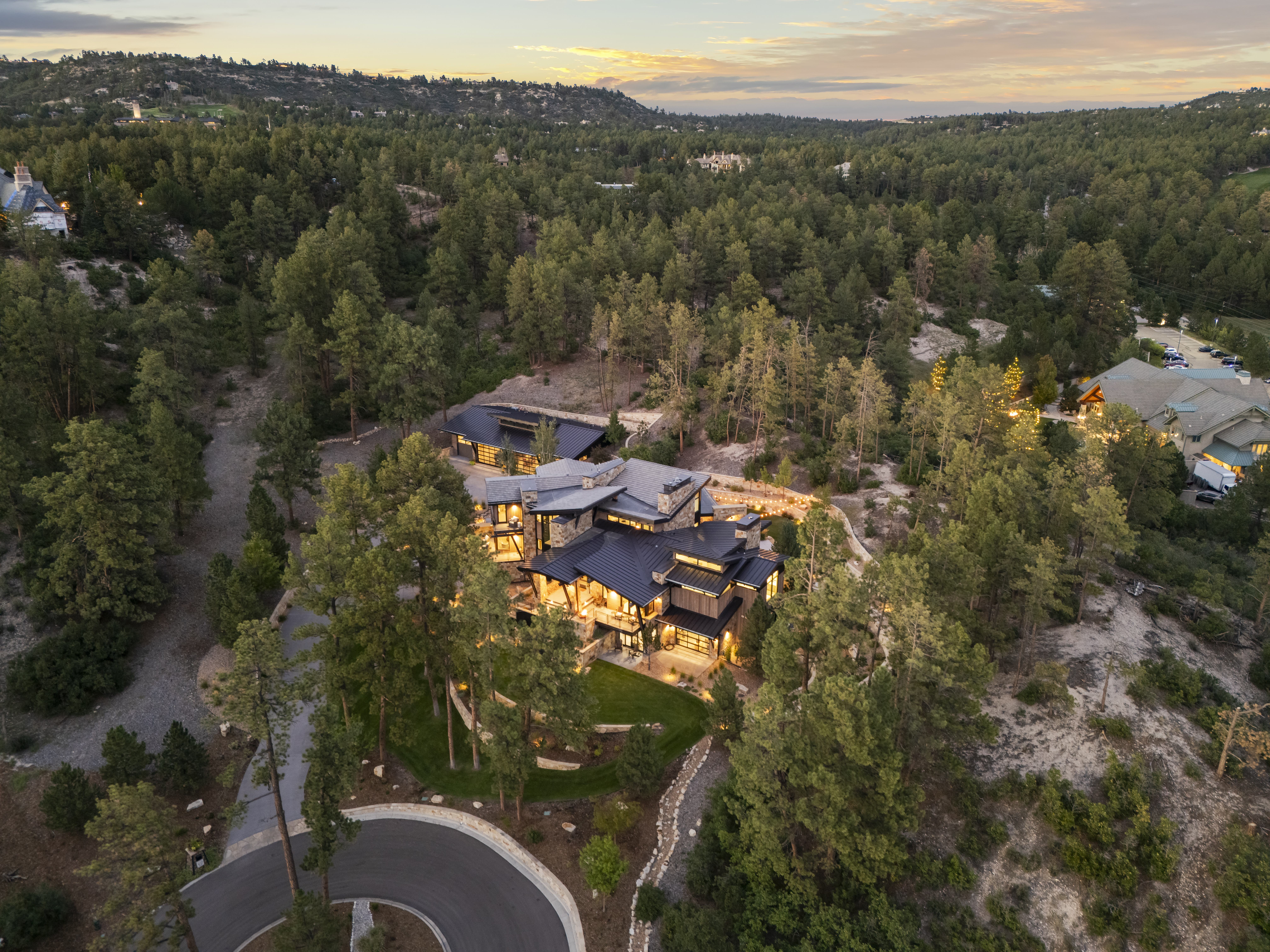  Modern One-Of-A-Kind Residence In The Coveted Village At Castle Pines Community - 物件實景