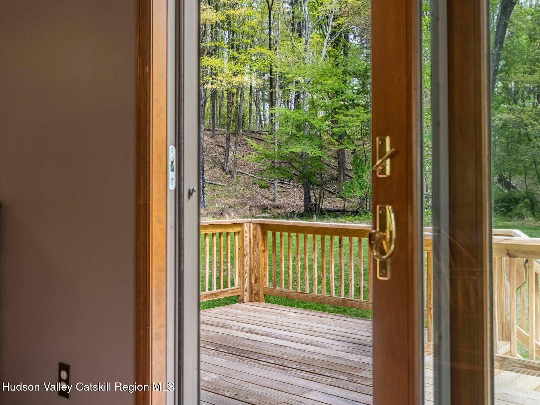 Stone Ridge, New York, 12484, United States, 4 Bedrooms Bedrooms, ,2 BathroomsBathrooms,Residential,For Sale,1804988