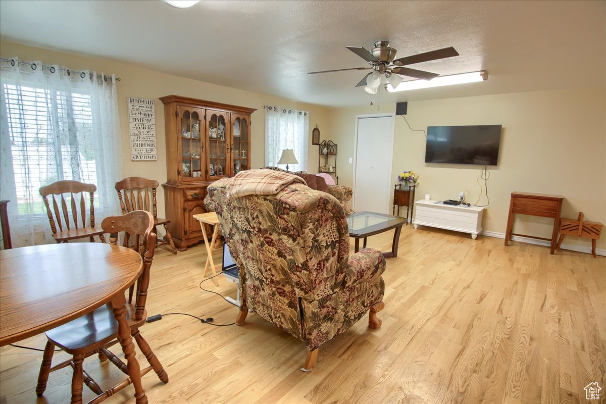 West Valley City, Utah, 84128, United States, 5 Bedrooms Bedrooms, ,2 BathroomsBathrooms,Residential,For Sale,1868735