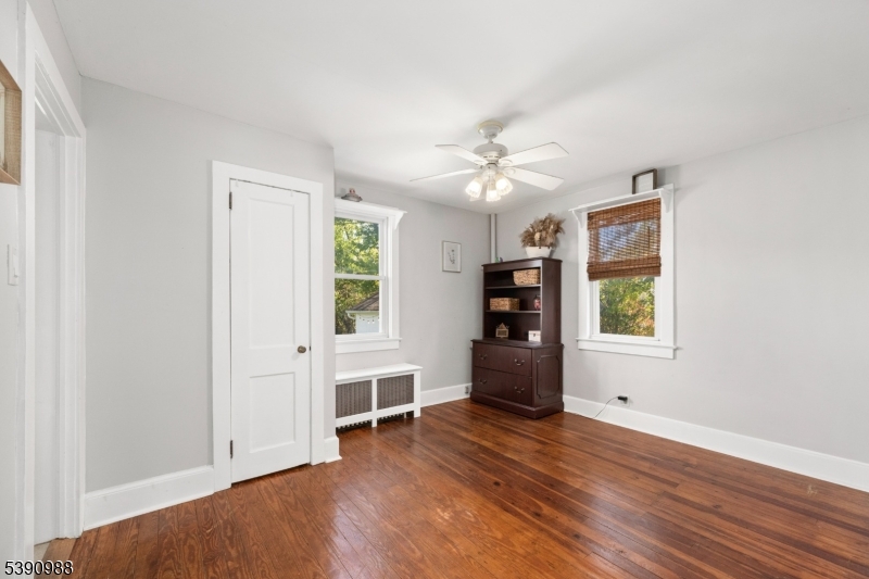 Kingwood Twp., New Jersey, 08825, United States, 3 Bedrooms Bedrooms, ,2 BathroomsBathrooms,Residential,For Sale,1984798