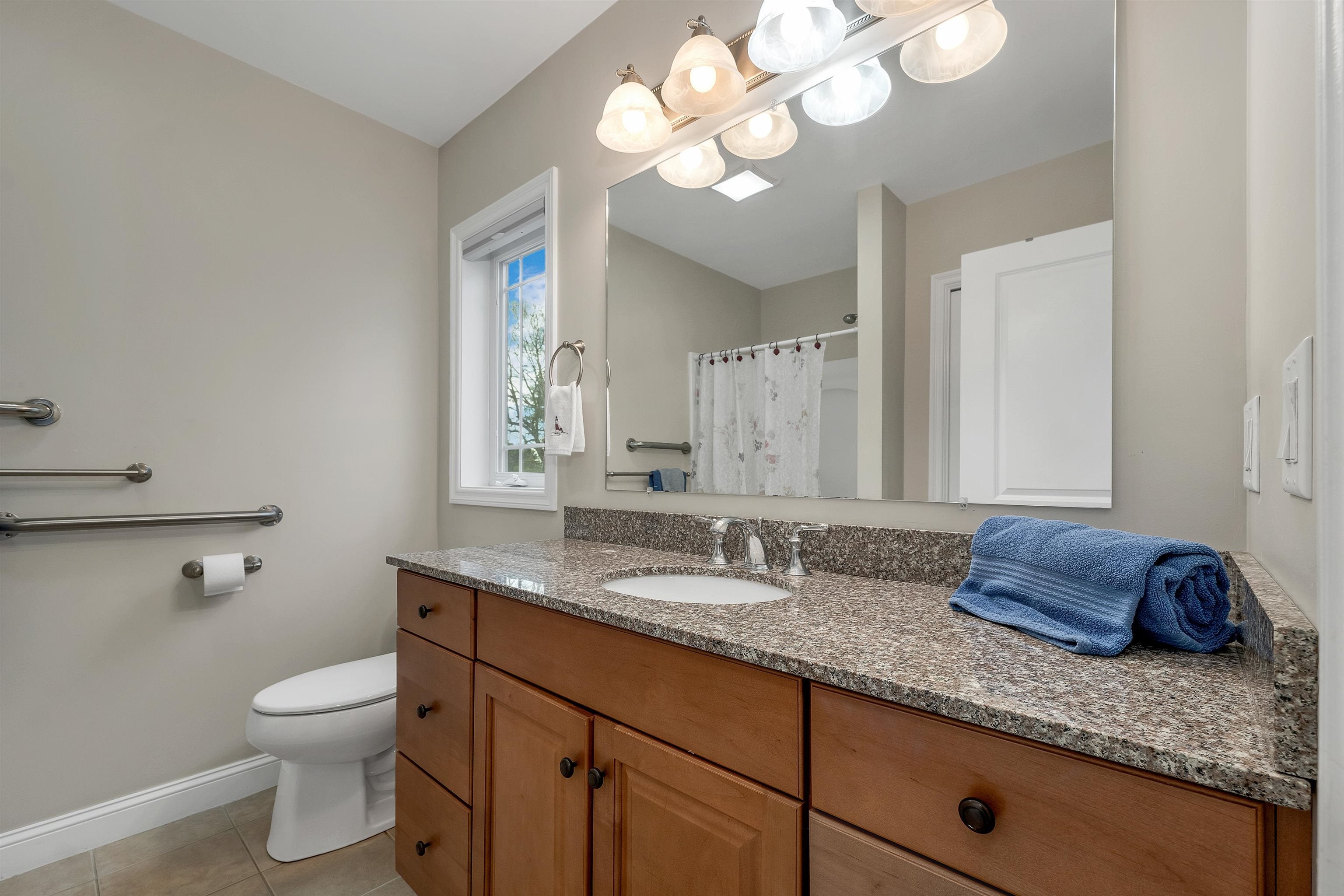 Windham, New Hampshire, 03087, United States, 2 Bedrooms Bedrooms, ,1 BathroomBathrooms,Residential,For Sale,2001835