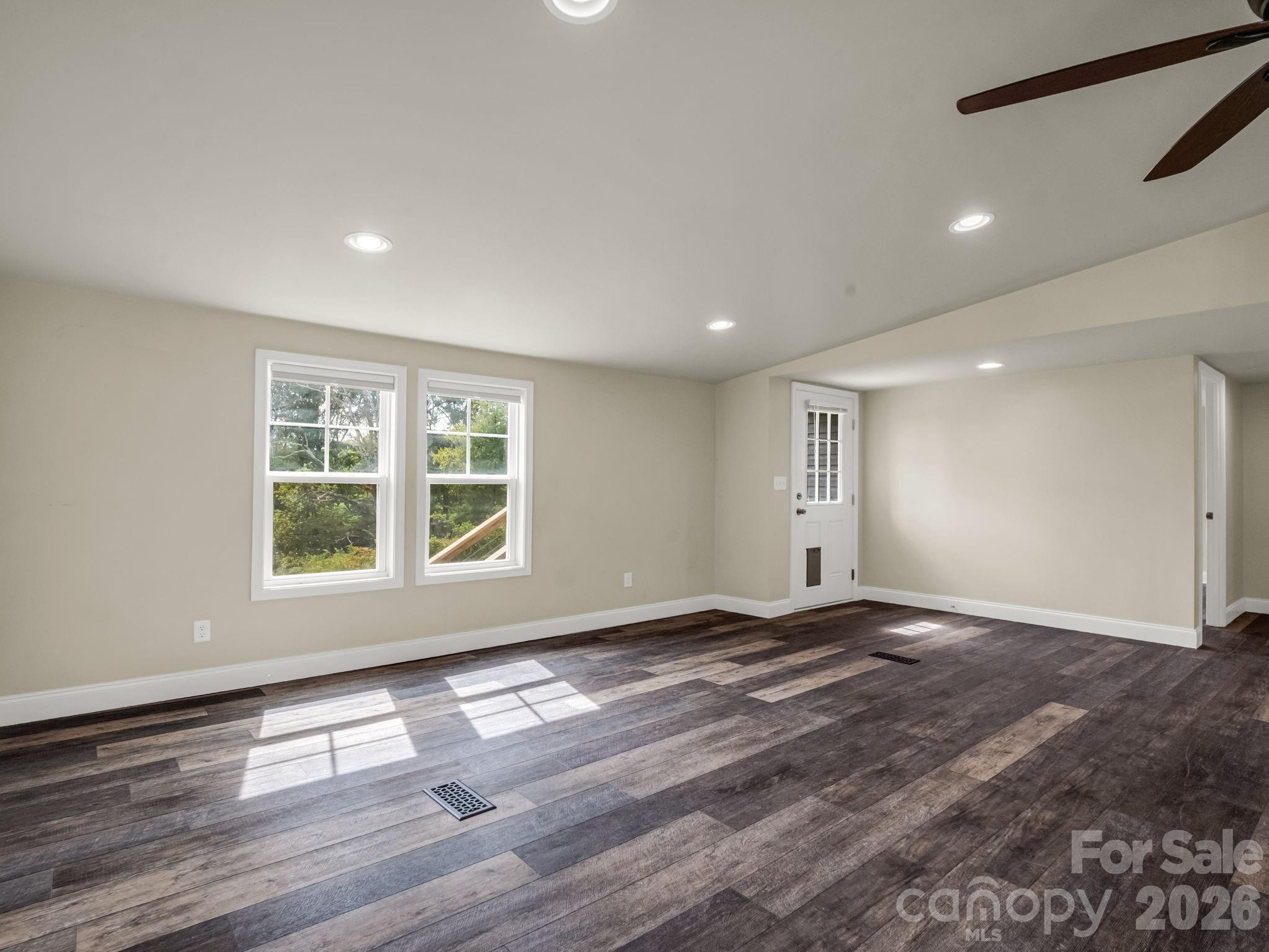Mills River, North Carolina, 28759, United States, 3 Bedrooms Bedrooms, ,2 BathroomsBathrooms,Residential,For Sale,1982663