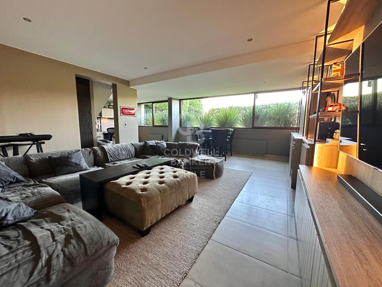 Lo Barnechea, Chile, 4 Bedrooms Bedrooms, ,4 BathroomsBathrooms,Residential,For Sale,1836906