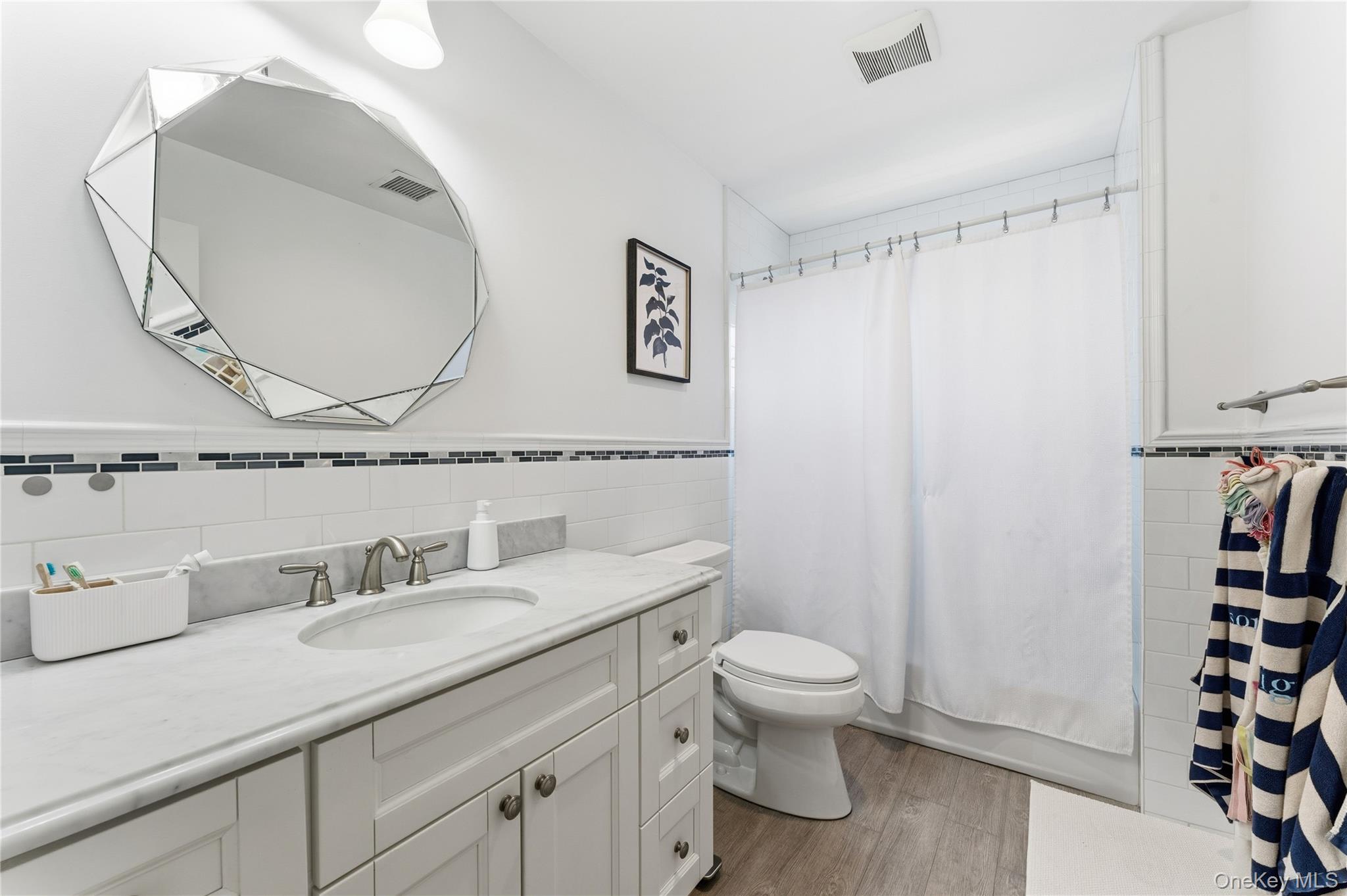 Oceanside, New York, 11572, United States, 4 Bedrooms Bedrooms, ,3 BathroomsBathrooms,Residential,For Sale,1987858