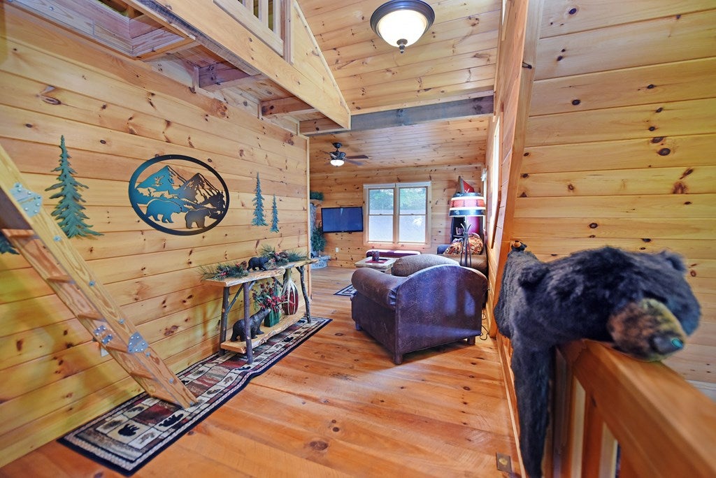 Morganton, Georgia, 30560, United States, 3 Bedrooms Bedrooms, ,3 BathroomsBathrooms,Residential,For Sale,2001916