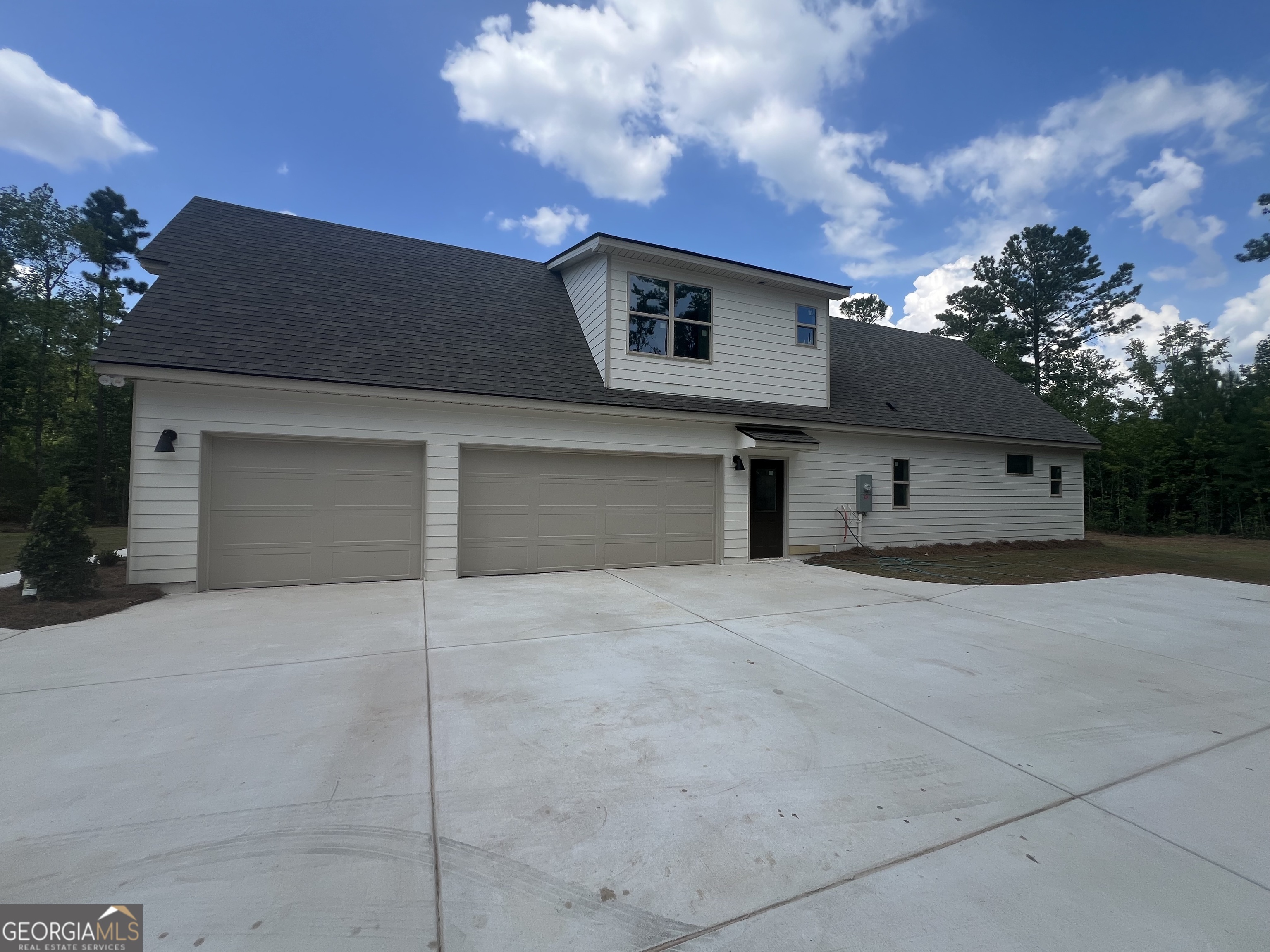 Senoia, Georgia, 30276, United States, 5 Bedrooms Bedrooms, ,4 BathroomsBathrooms,Residential,For Sale,1901806