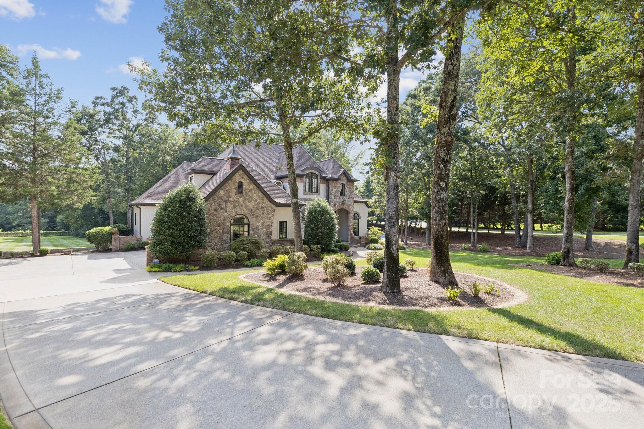 Waxhaw, North Carolina, 28173, United States, 5 Bedrooms Bedrooms, ,4 BathroomsBathrooms,Residential,For Sale,1940354