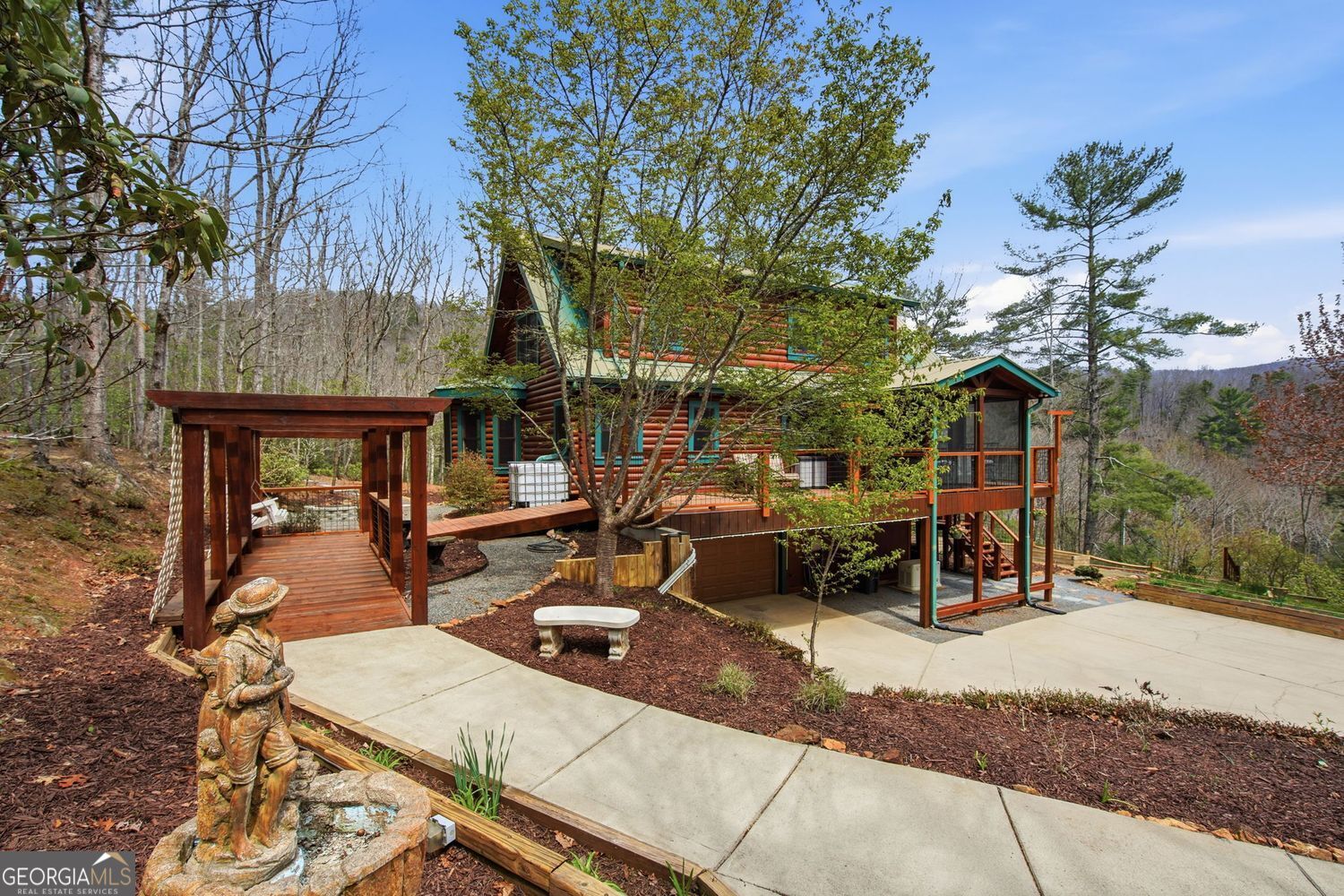 Ellijay, Georgia, 30536, United States, 2 Bedrooms Bedrooms, ,3 BathroomsBathrooms,Residential,For Sale,2035001