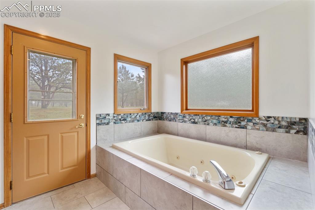 Monument, Colorado, 80132, United States, 4 Bedrooms Bedrooms, ,4 BathroomsBathrooms,Residential,For Sale,1934260