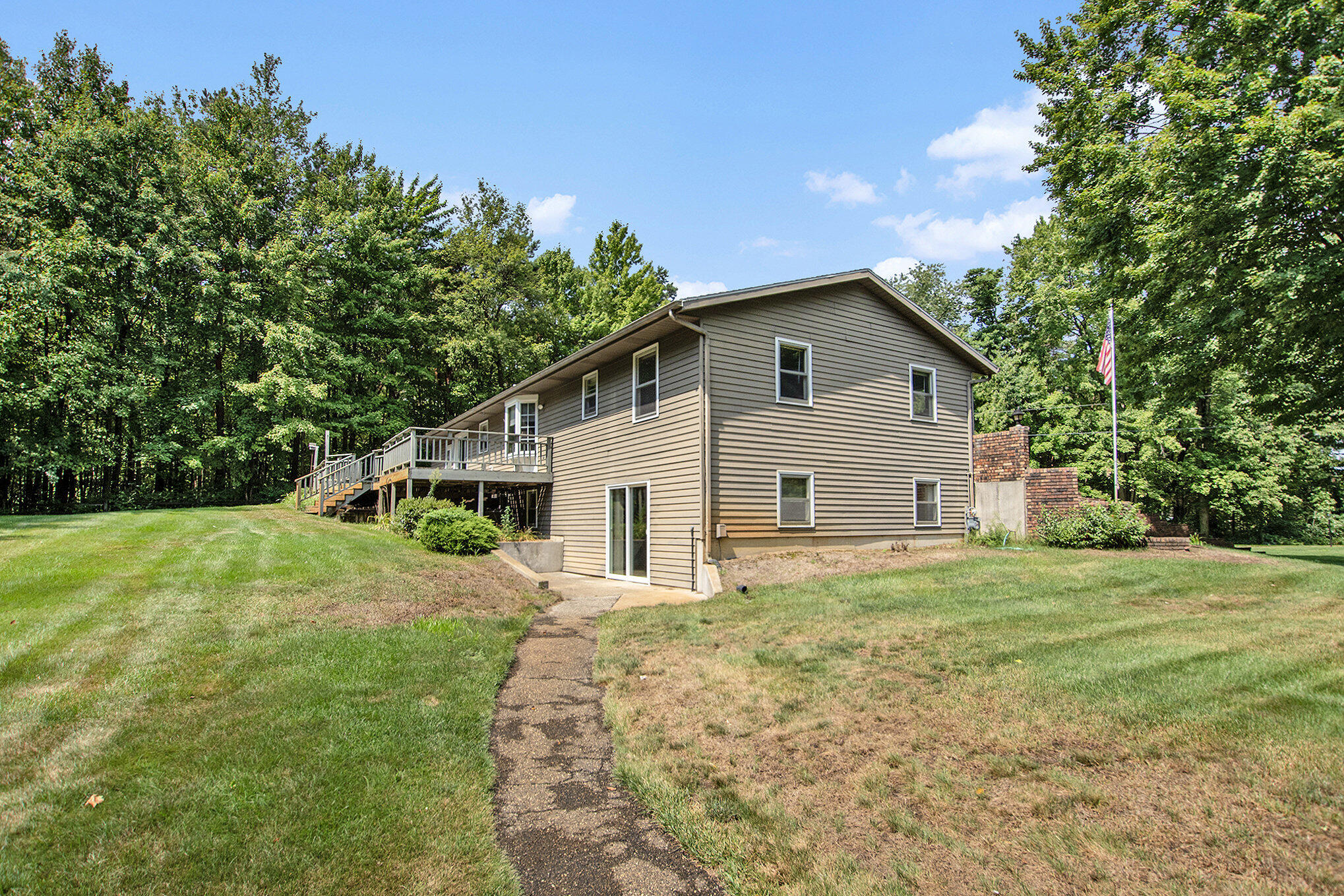 Holland, Michigan, 49424, United States, 3 Bedrooms Bedrooms, ,2 BathroomsBathrooms,Residential,For Sale,1918731