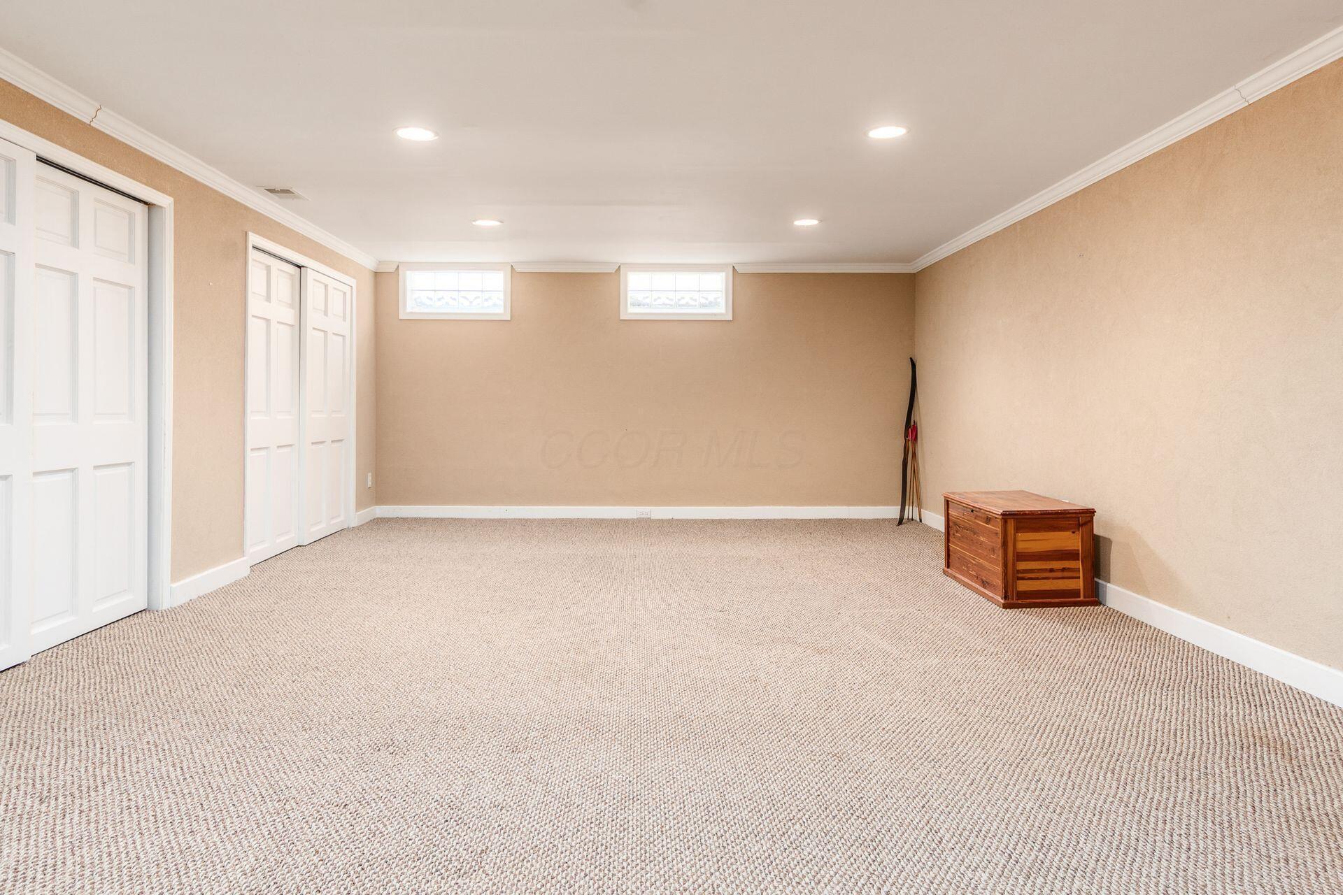 Columbus, Ohio, 43220, United States, 2 Bedrooms Bedrooms, ,3 BathroomsBathrooms,Residential,For Sale,2003078