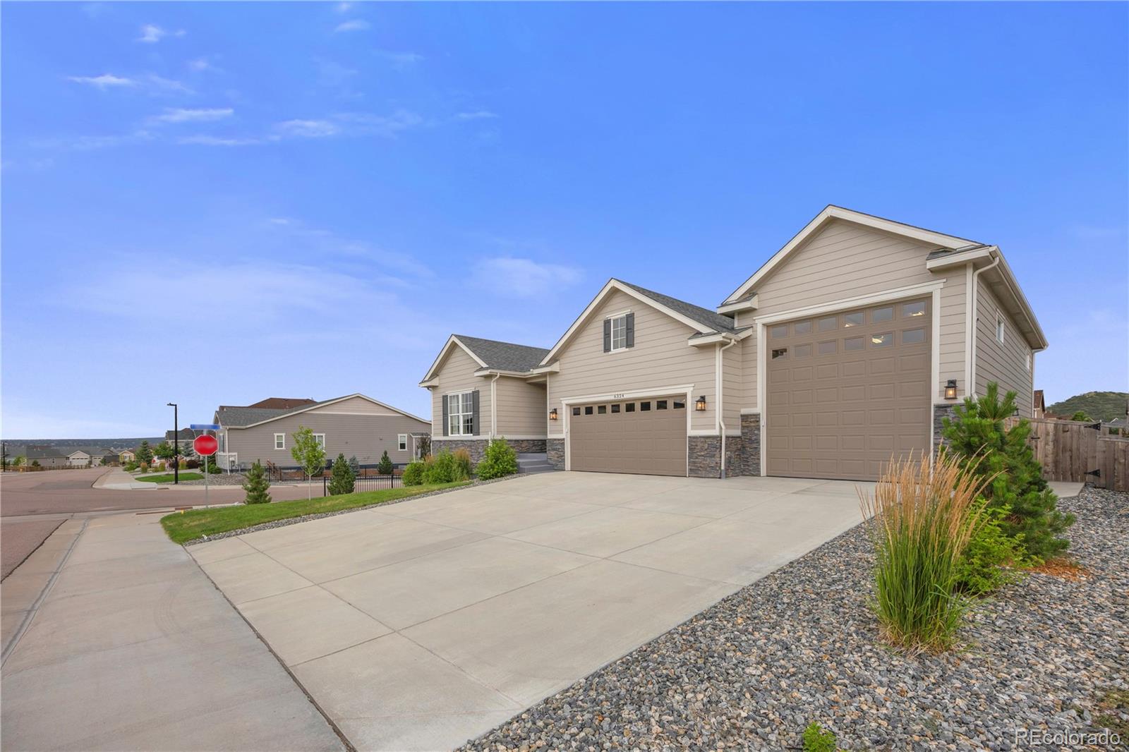 Castle Rock, Colorado, 80108, United States, 5 Bedrooms Bedrooms, ,1 BathroomBathrooms,Residential,For Sale,1906809
