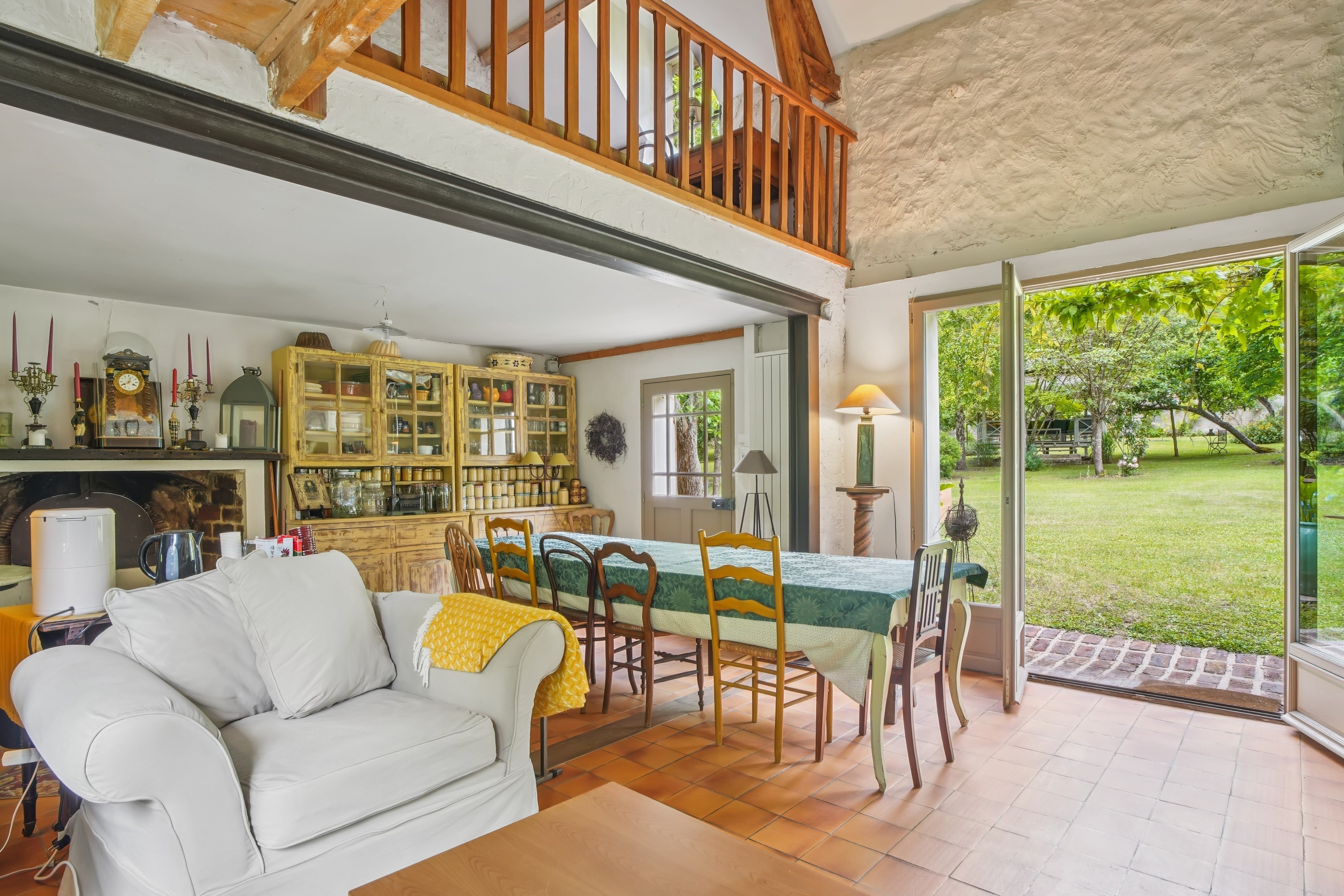  CHARMING PROPERTY ON THE OUTSKIRTS OF PARIS - 物件實景