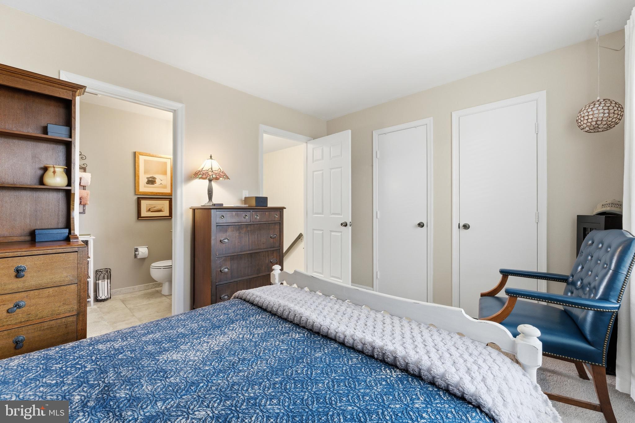 Clifton, Virginia, 20124, United States, 2 Bedrooms Bedrooms, ,3 BathroomsBathrooms,Residential,For Sale,2001572