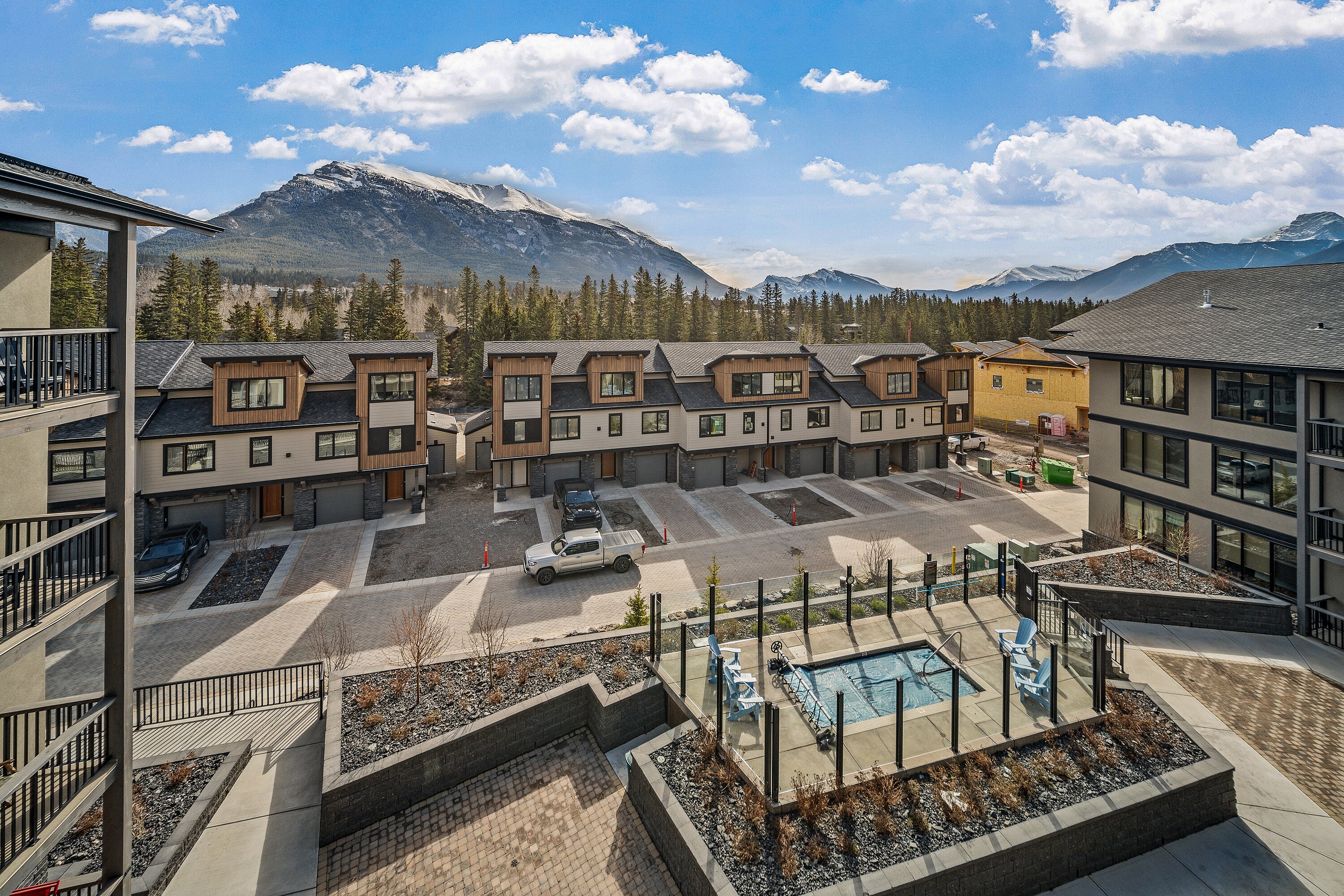  Top Floor STR in Spring Creek - 物件實景