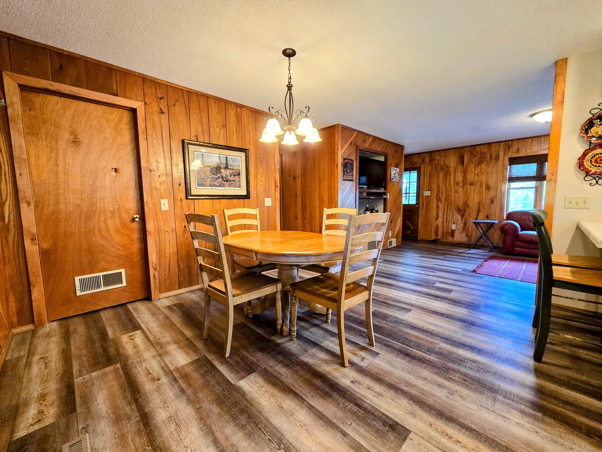 Center, Missouri, 63436, United States, 3 Bedrooms Bedrooms, ,1 BathroomBathrooms,Residential,For Sale,2043606