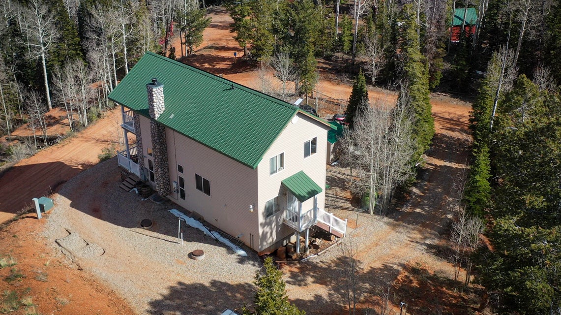 Brian Head, Utah, 84719, United States, 5 Bedrooms Bedrooms, ,3 BathroomsBathrooms,Residential,For Sale,1951004