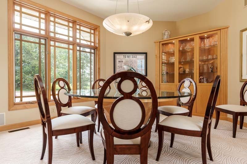Machesney Park, Illinois, 61115, United States, 4 Bedrooms Bedrooms, ,5 BathroomsBathrooms,Residential,For Sale,2048172