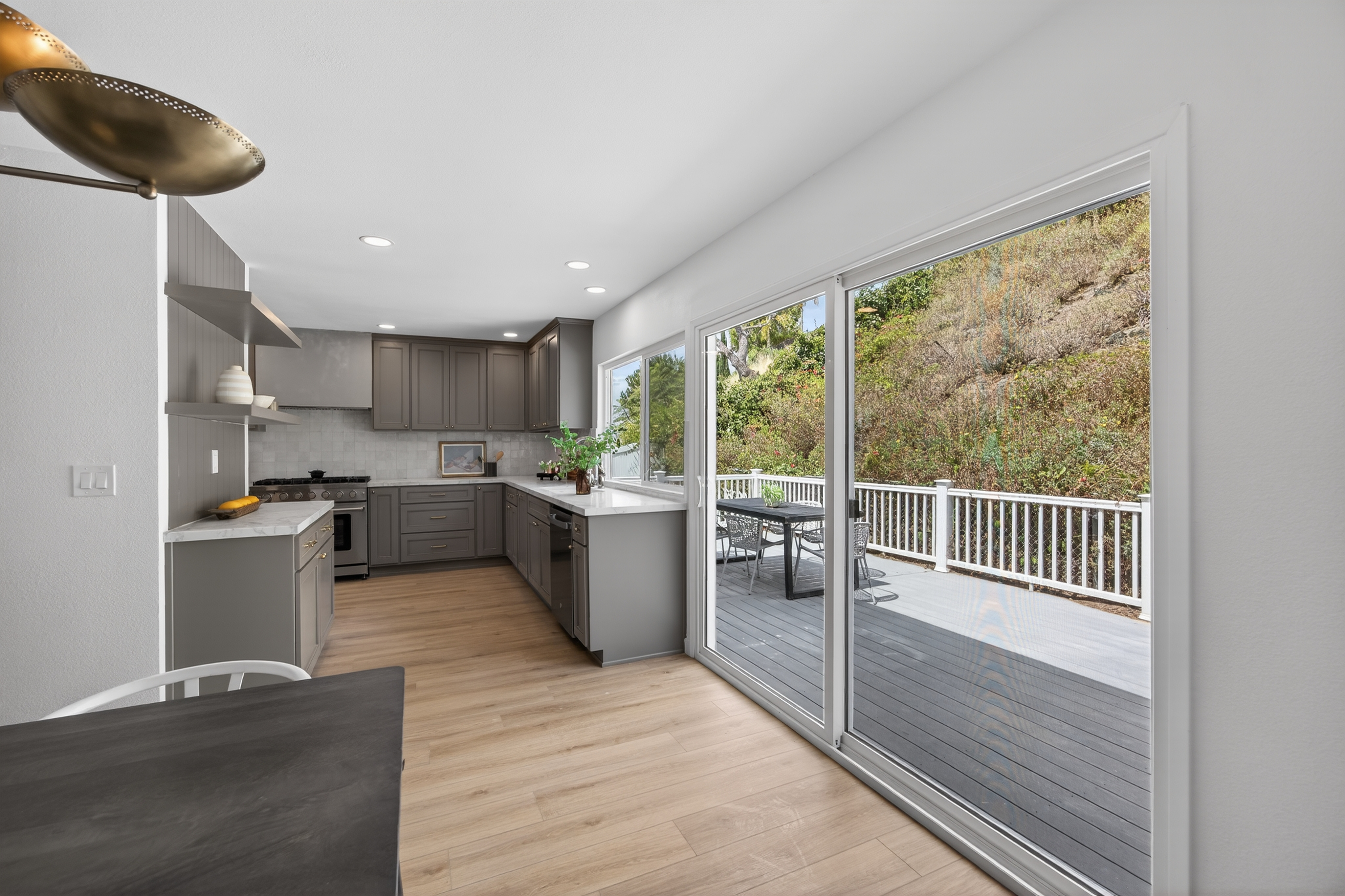  921 Calle Pinata, Thousand Oaks, CA 91360 - 物件實景