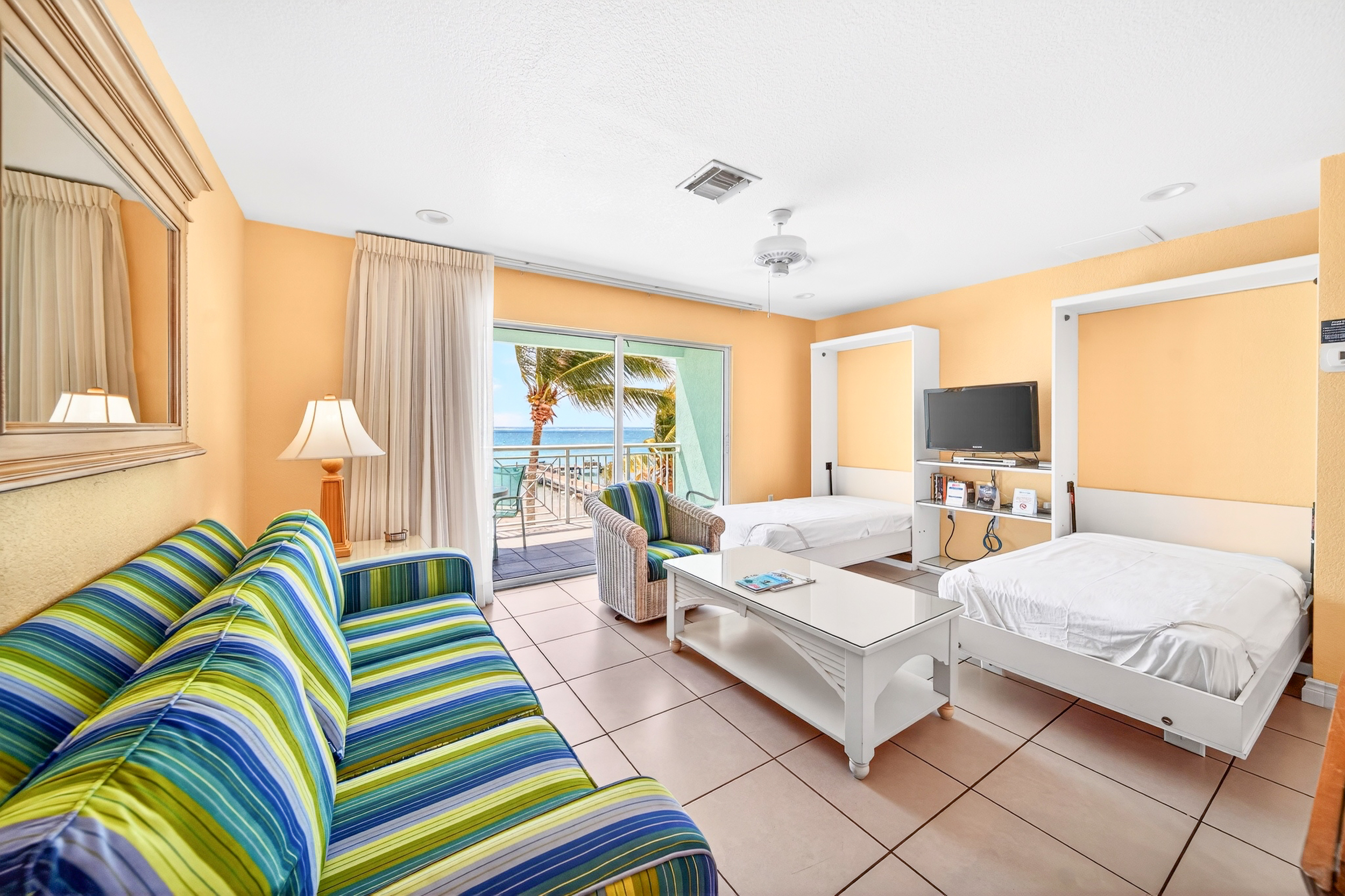  Compass Point 205 - One Bedroom - 物件實景