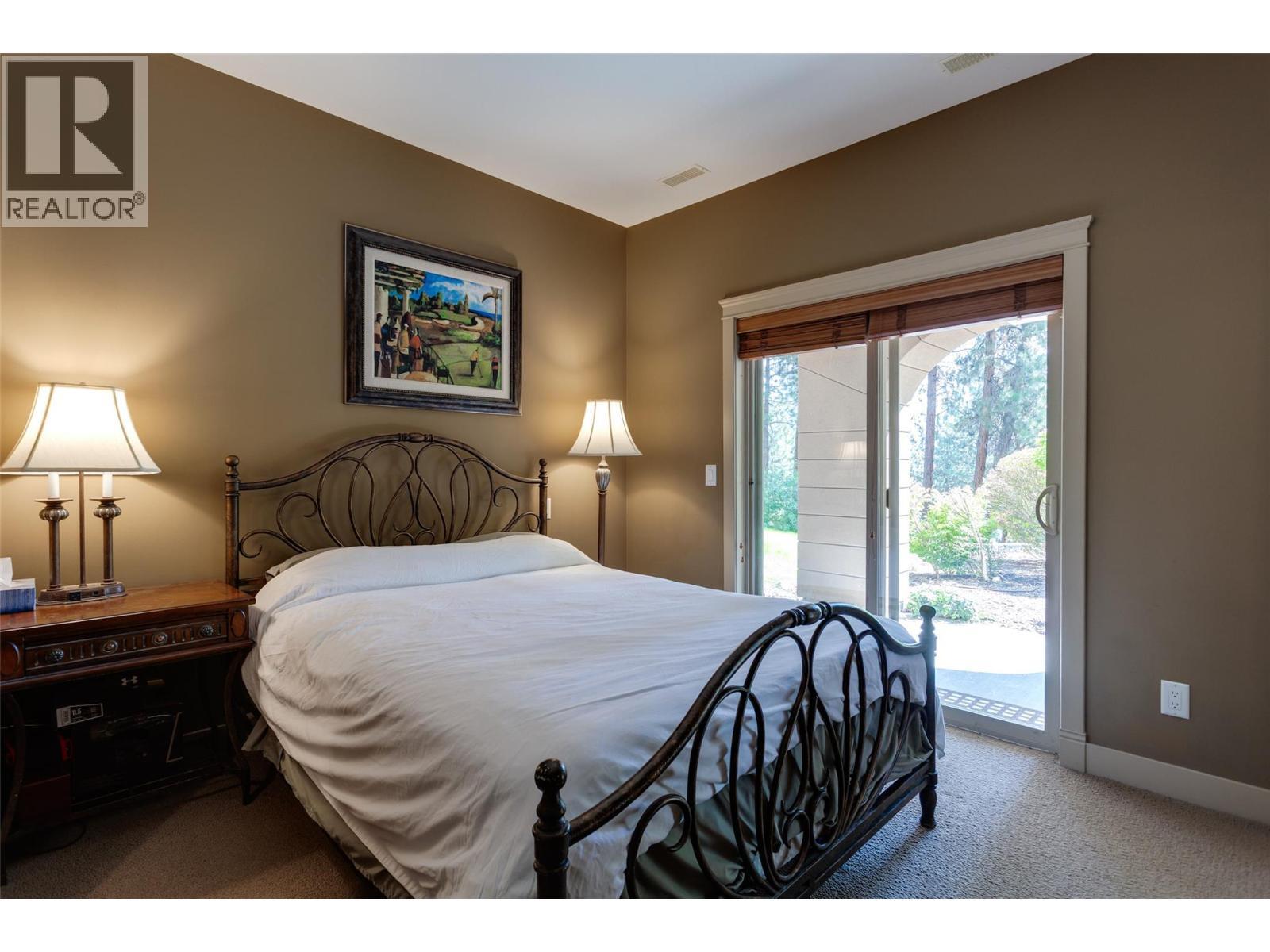 KELOWNA, British Columbia, V1V 2V9, CA, 2 Bedrooms Bedrooms, ,2 BathroomsBathrooms,Residential,For Sale,1960858