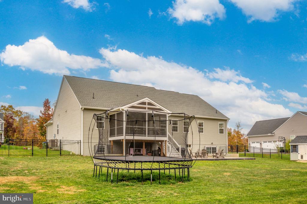 Fredericksburg, Virginia, 22406, United States, 5 Bedrooms Bedrooms, ,4 BathroomsBathrooms,Residential,For Sale,2005971