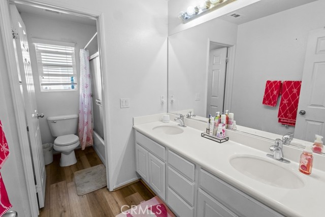 Victorville, California, 92392, United States, 4 Bedrooms Bedrooms, ,3 BathroomsBathrooms,Residential,For Sale,1977887