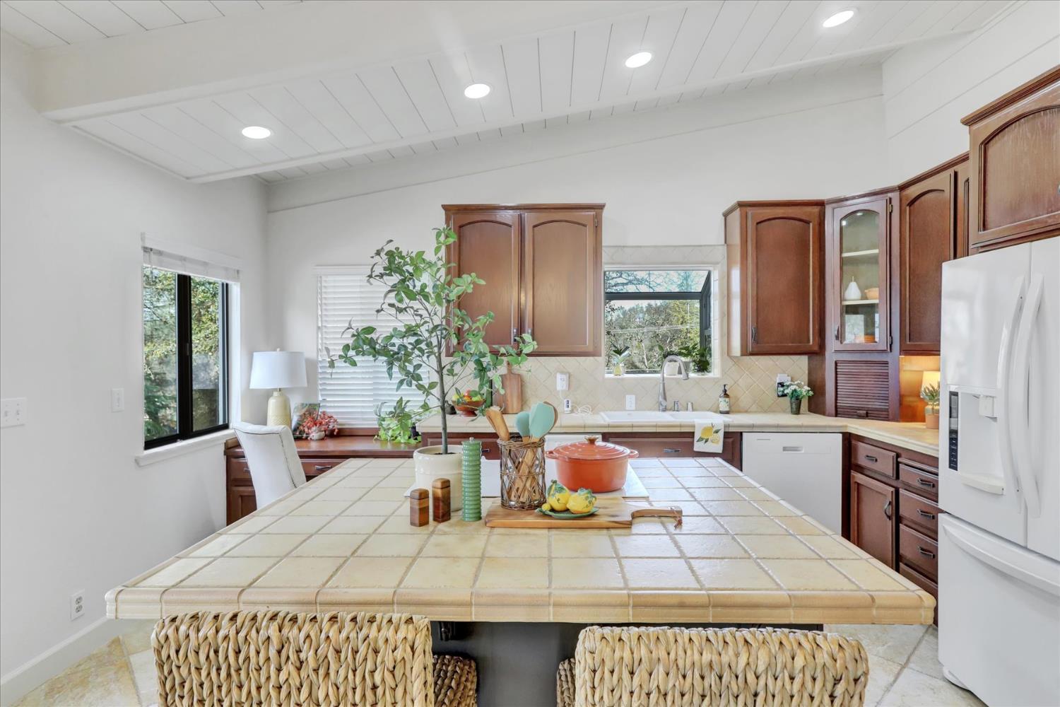 Auburn, California, 95602, United States, 3 Bedrooms Bedrooms, ,4 BathroomsBathrooms,Residential,For Sale,2020675