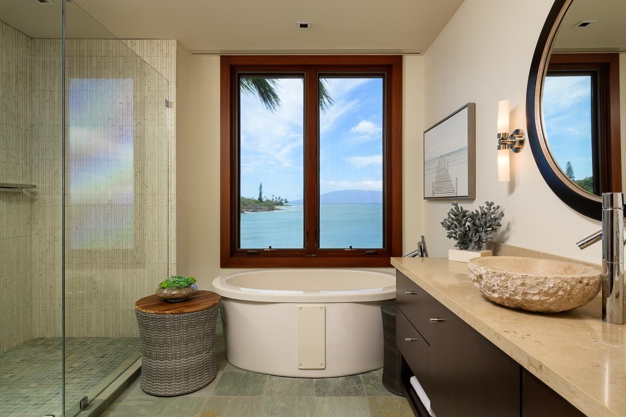 Lahaina, Hawaii, 96761, United States, 7 Bedrooms Bedrooms, ,9 BathroomsBathrooms,Residential,For Sale,1934362