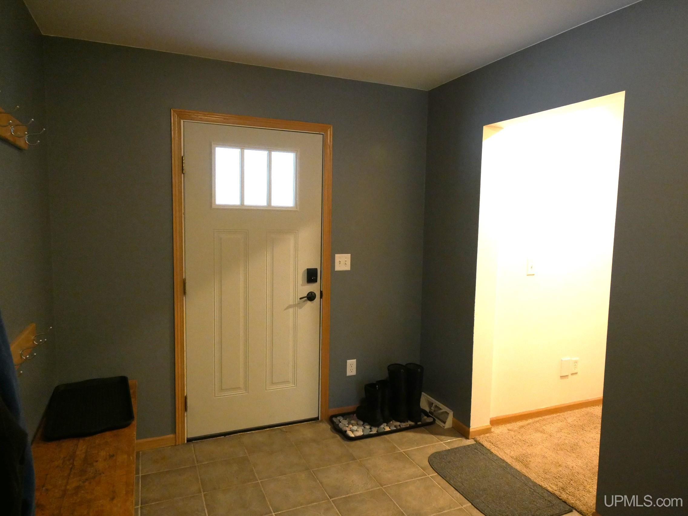Houghton, Michigan, 49931, United States, 4 Bedrooms Bedrooms, ,3 BathroomsBathrooms,Residential,For Sale,1924380