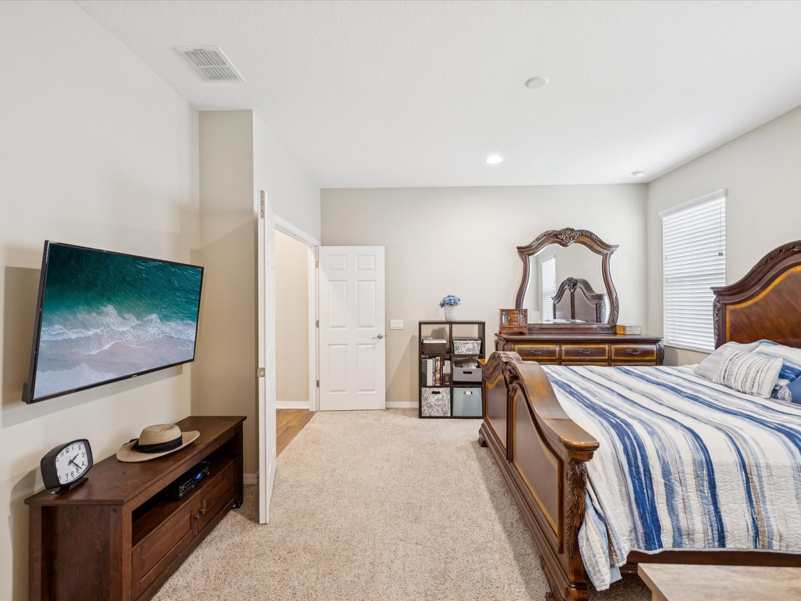 Odessa, Florida, 33556, United States, 3 Bedrooms Bedrooms, ,3 BathroomsBathrooms,Residential,For Sale,1868336