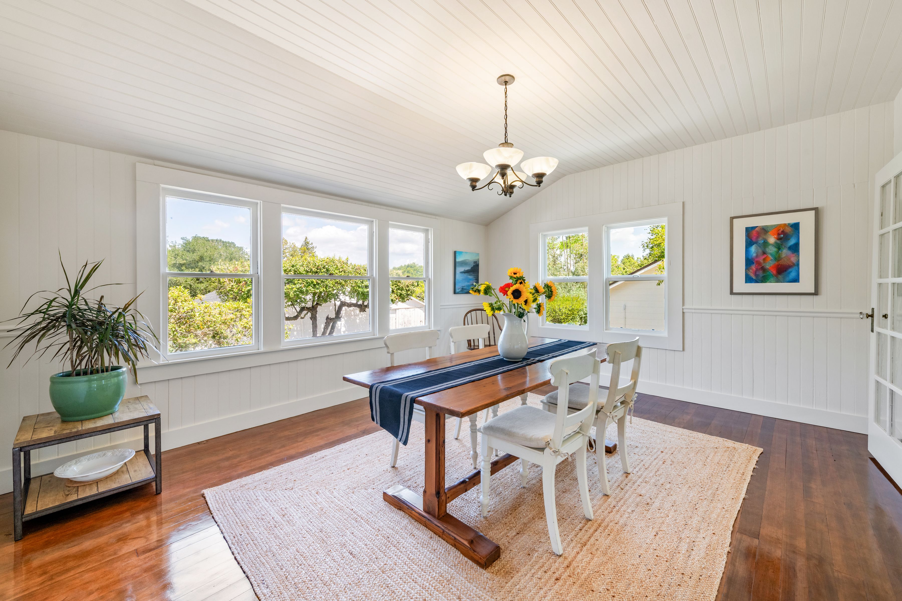  Farmhouse Retreat in Petaluma - 物件實景