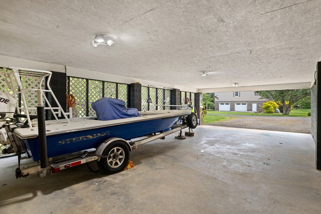 Murphy, North Carolina, 28906, United States, 2 Bedrooms Bedrooms, ,2 BathroomsBathrooms,Residential,For Sale,1923823