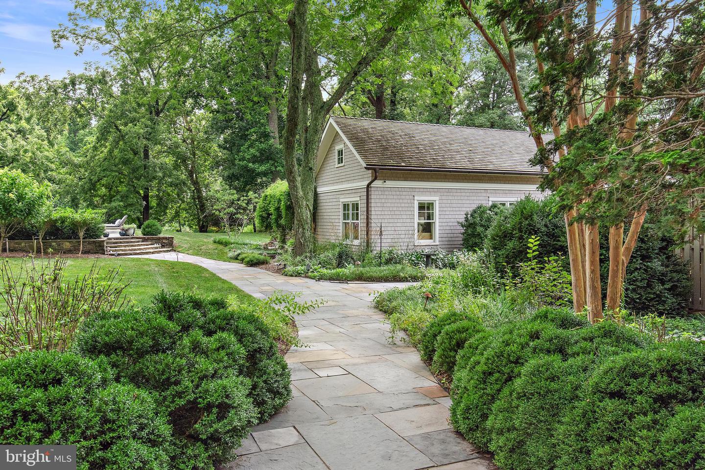 Annapolis, Maryland, 21403, United States, 5 Bedrooms Bedrooms, ,4 BathroomsBathrooms,Residential,For Sale,1895368