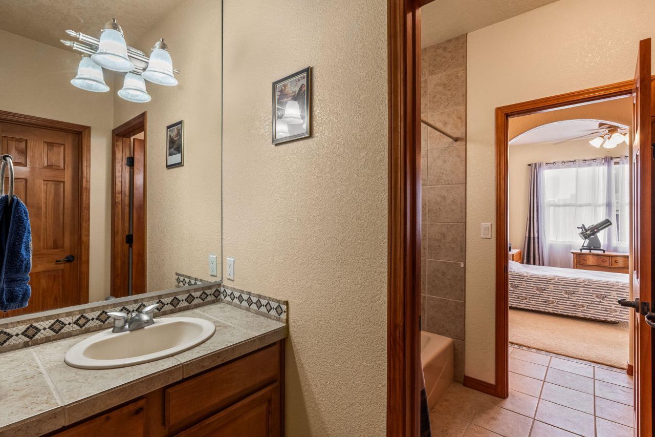 Albuquerque, New Mexico, 87114, United States, 3 Bedrooms Bedrooms, ,3 BathroomsBathrooms,Residential,For Sale,1996892